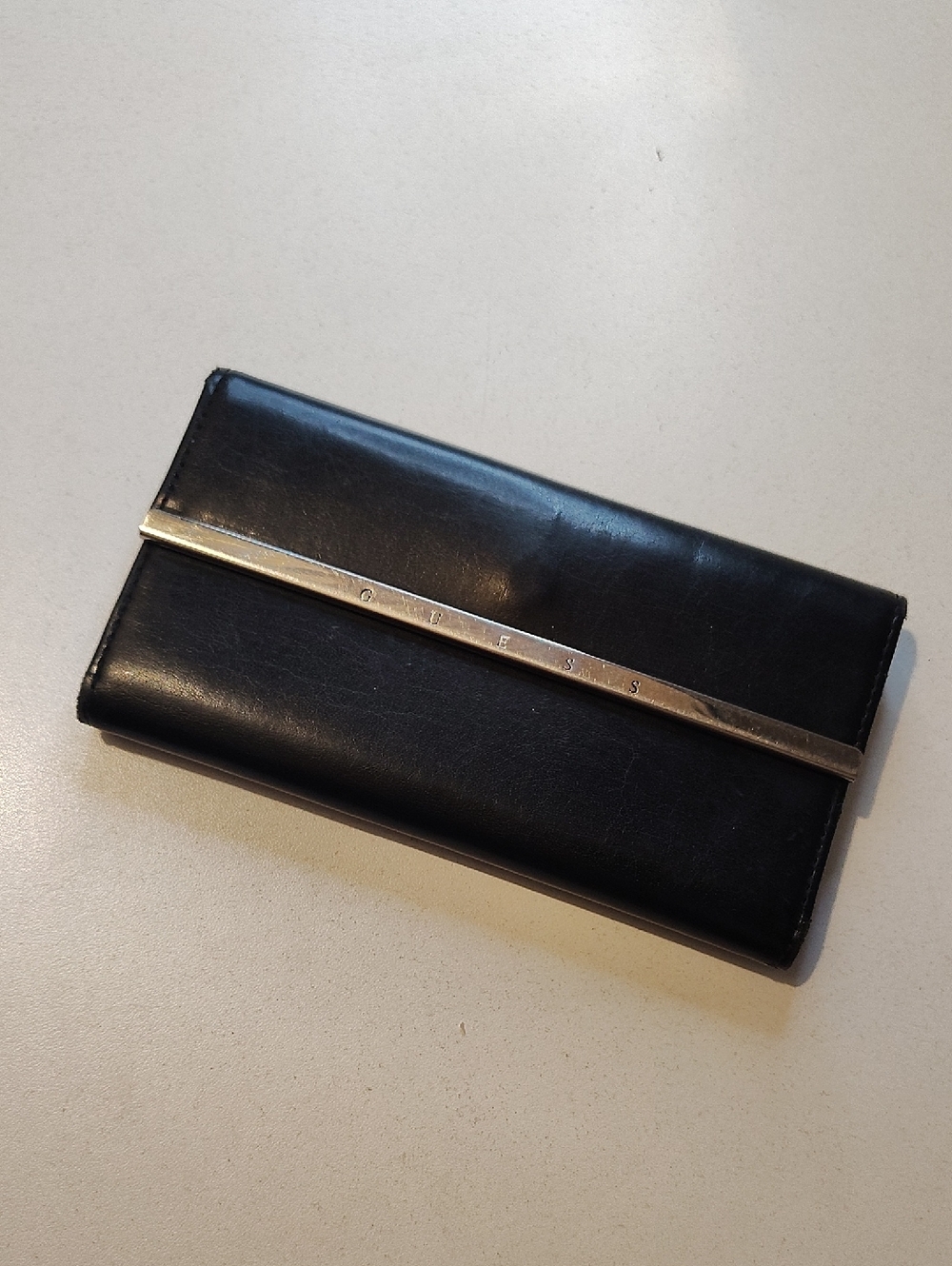Guess Vintage Black Leather Trifold Wallet With Snap Closure